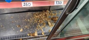 erzurumda tavuk dunyasinda korku dolu anlar donmus sise patladi x5P2QGGm.jpg