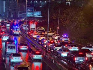 kucukcekmecede yagmur nedeniyle kaza 1 yarali BctqVz6B.jpg